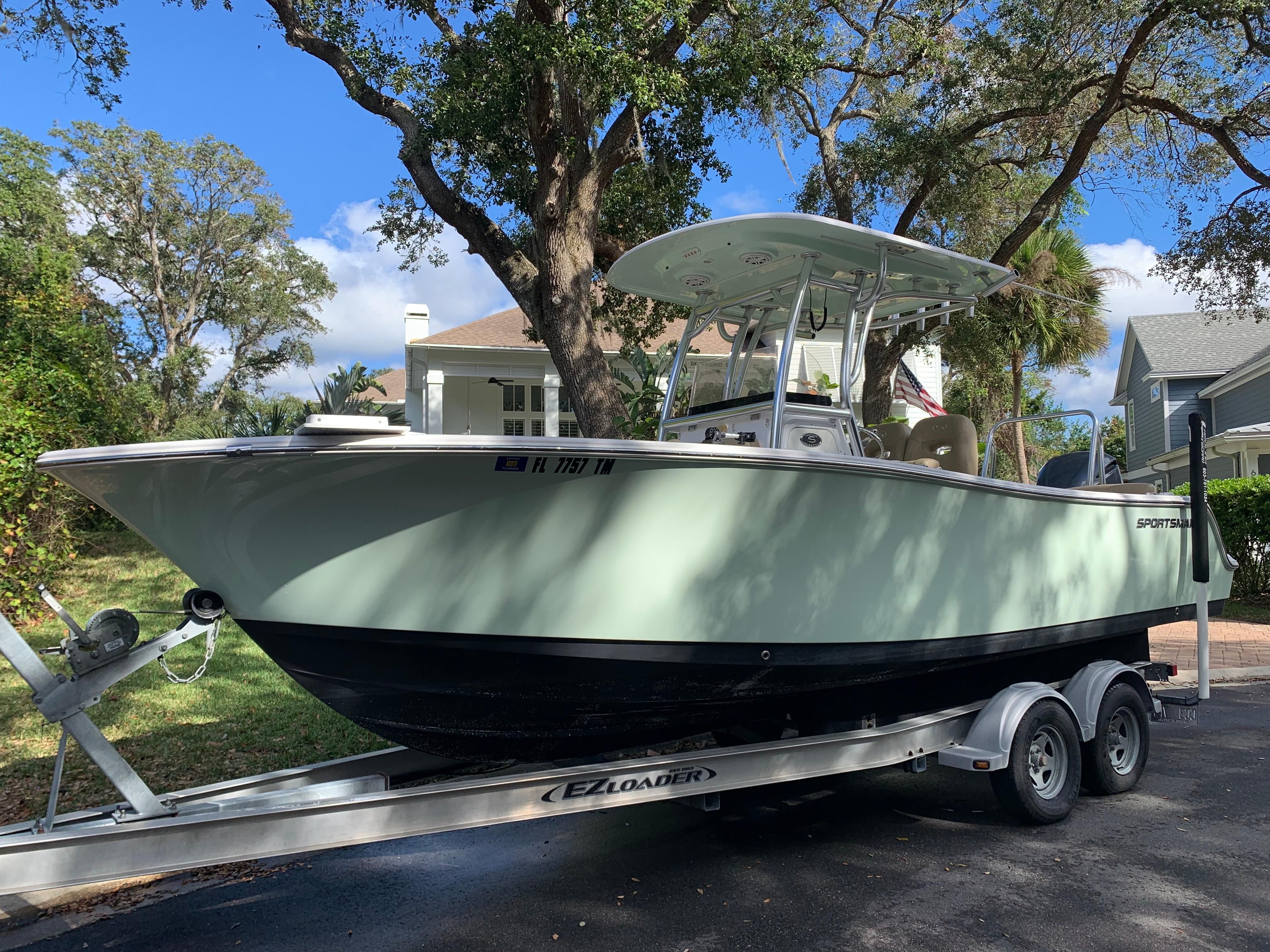 2018 Sportsman Heritage 241 Center Console