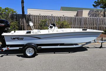 2026 Mako Pro Skiff 17 CC
