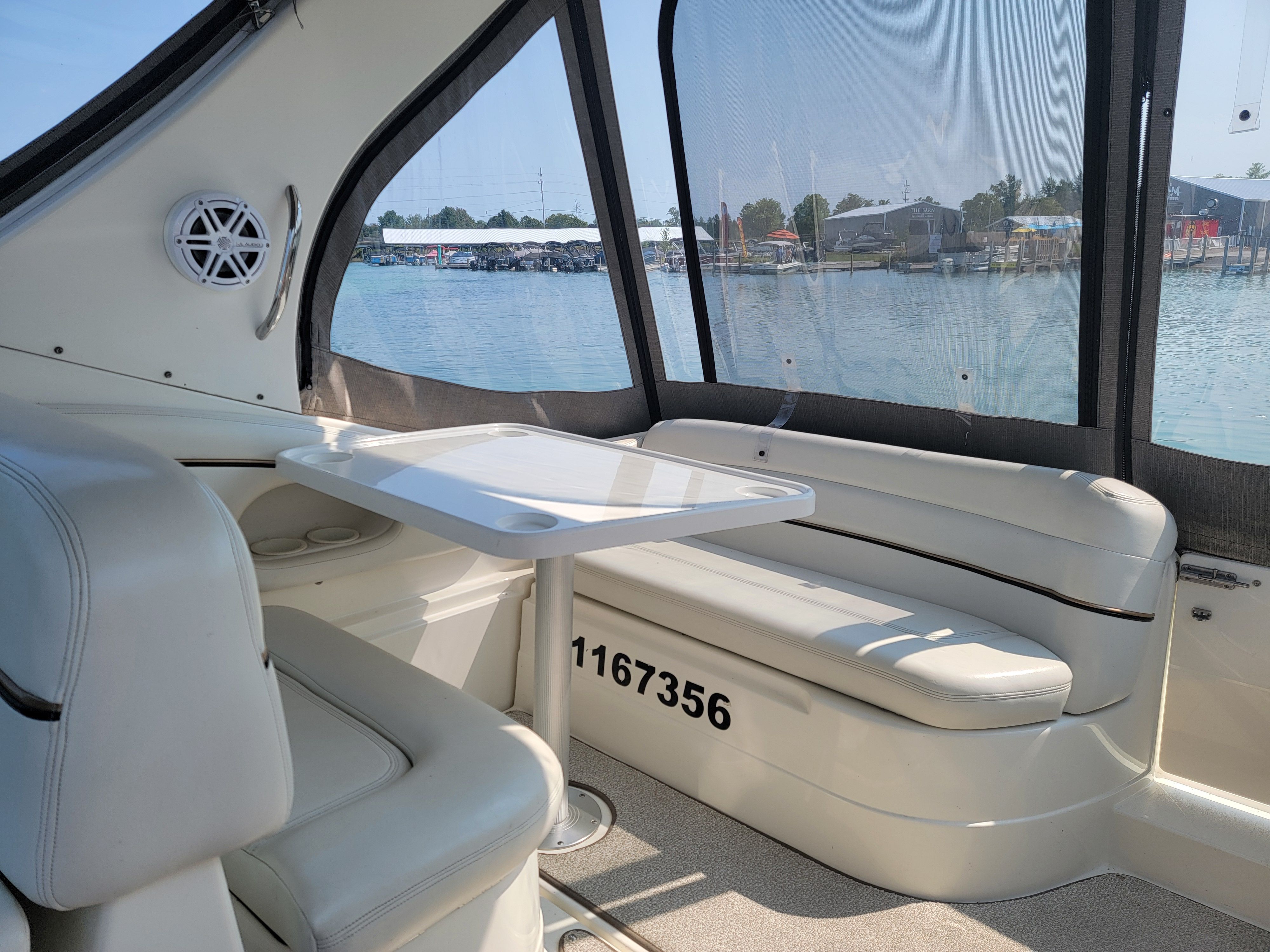2001 Wellcraft 28 Martinique