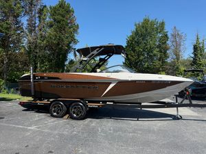 Malibu Wakesetter 25 LSV