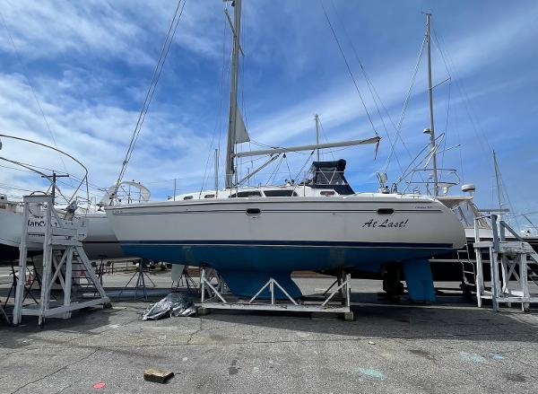 Catalina 350