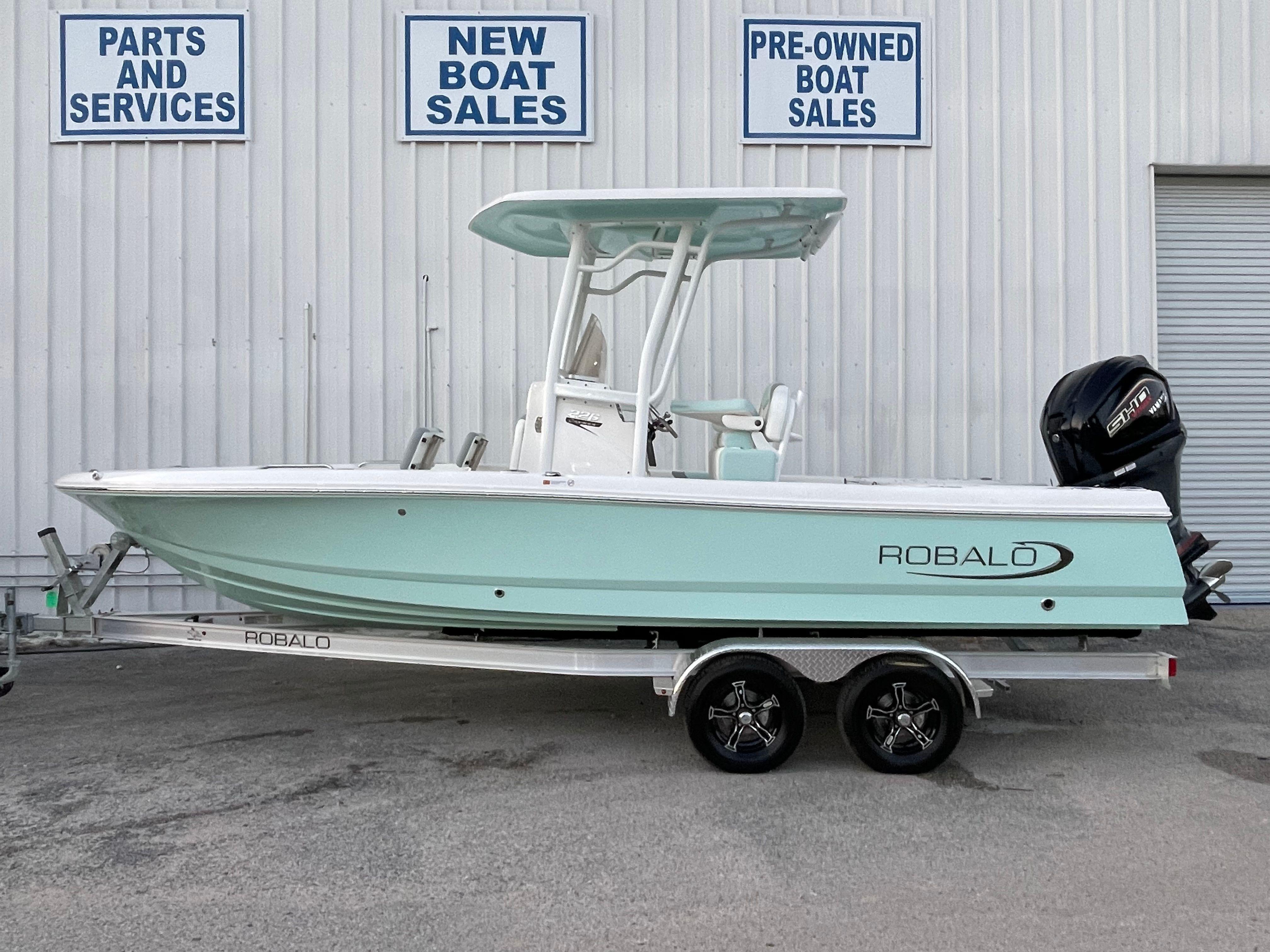 2025 Robalo 226 CAYMAN DLX