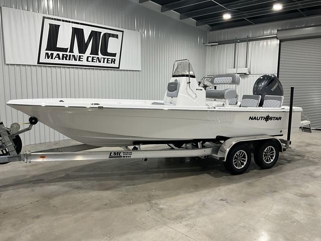 NauticStar 214 Bay
