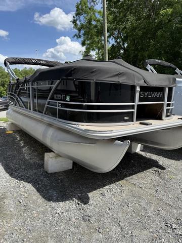 2021 Sylvan Mirage 8520 Party Fish