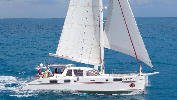2001 Catana 582