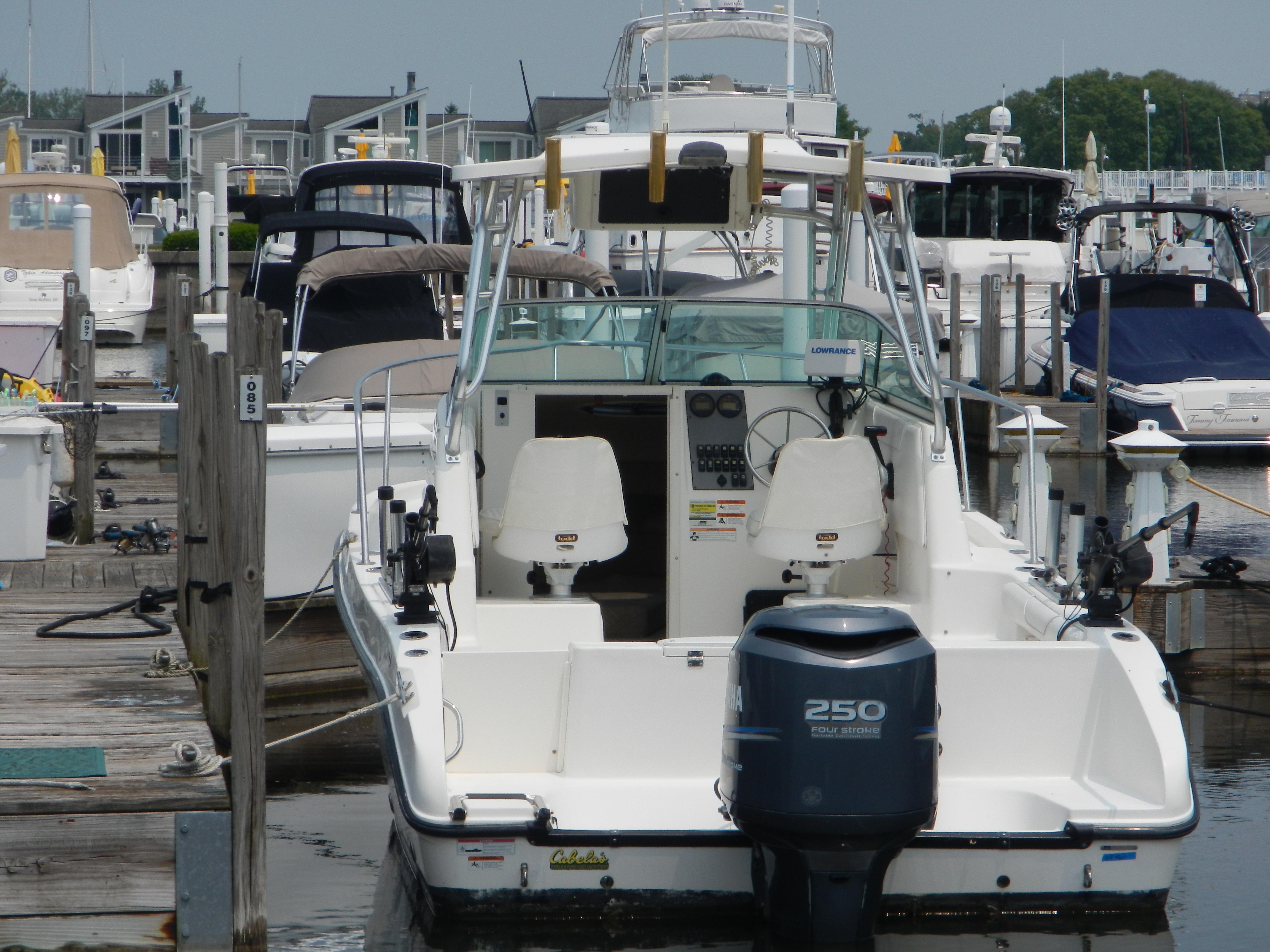 2008 Seaswirl Striper 2301 Walkaround OB