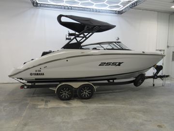 2024 Yamaha Boats 255XD
