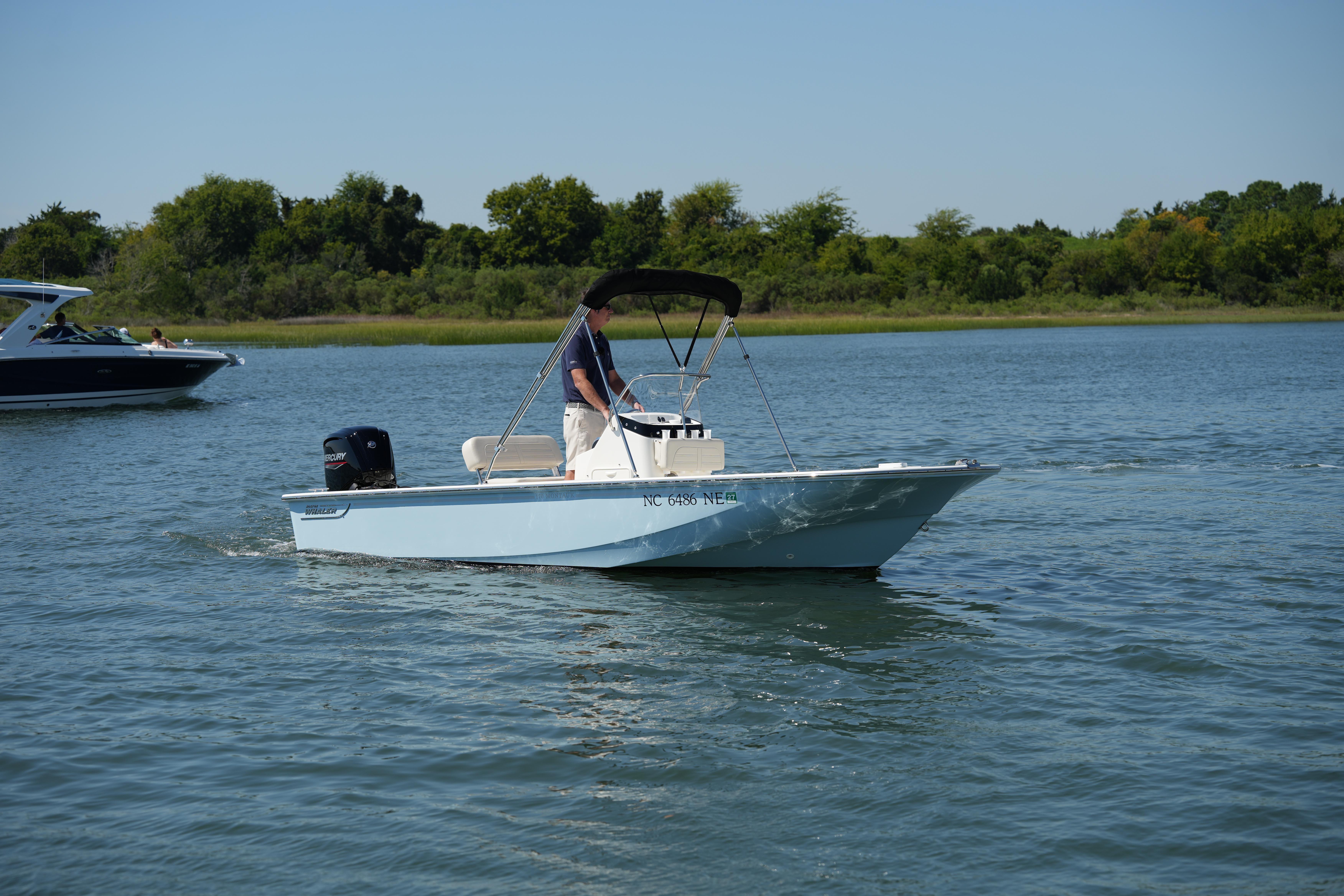 2025 Boston Whaler 170 Montauk