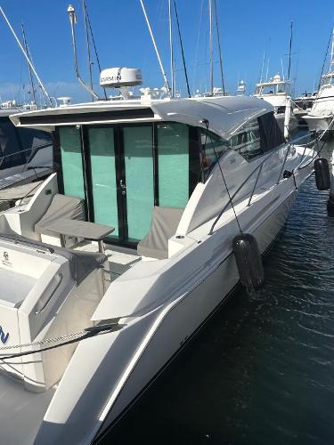 Tiara Yachts C39 Coupe
