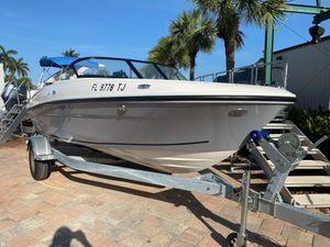 Bayliner VR4 Bowrider OB 2023 BAYLINER VR4OB - Image 1