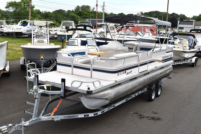 1997 Starcraft Stardeck 240 Classic