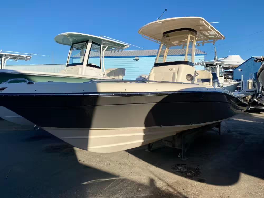 2017 Grady-White 251 Coastal Explorer