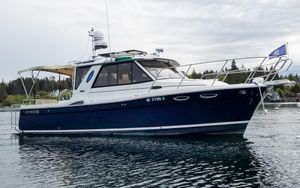 Cutwater C-28 Cutwater C28 - Rhapsody
