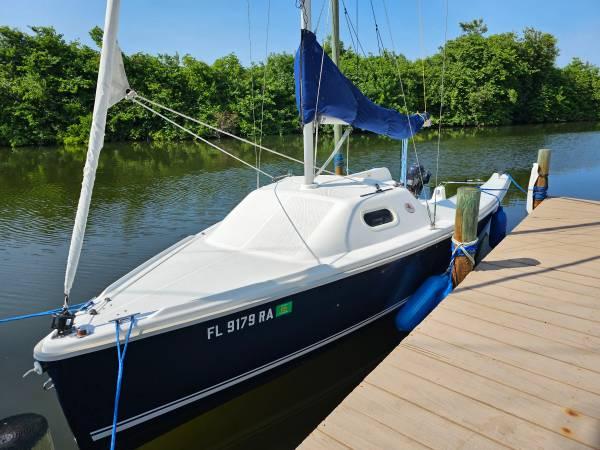 Marlow-Hunter 22