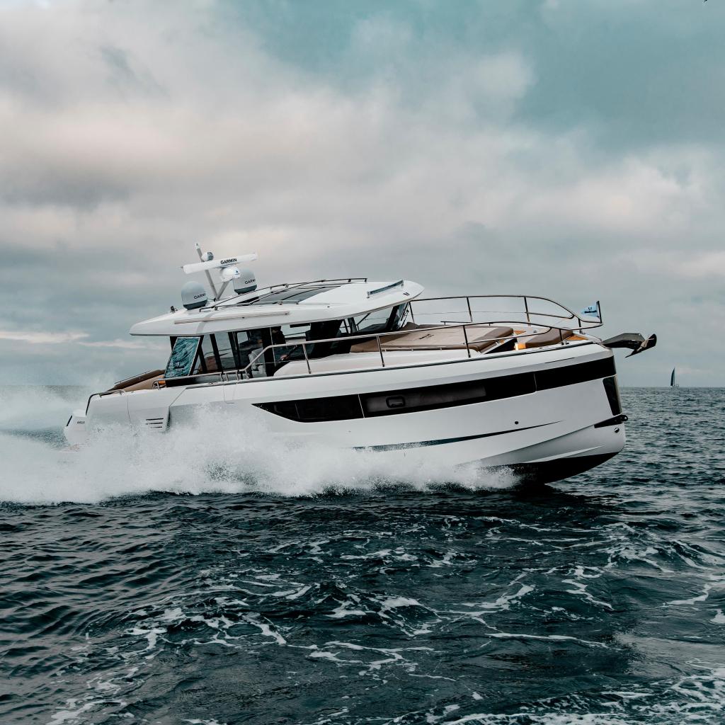 2025 Wellcraft 44 Explorer