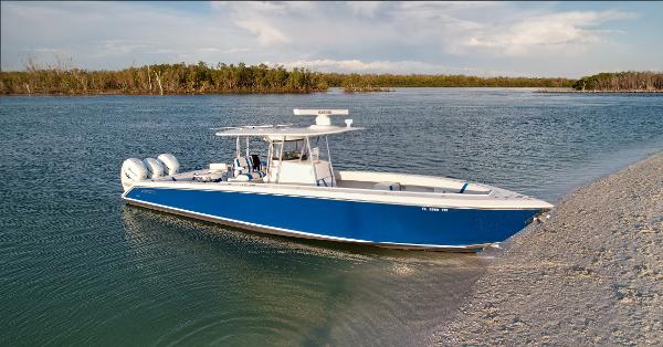 2016 Venture 39 Forward Seating