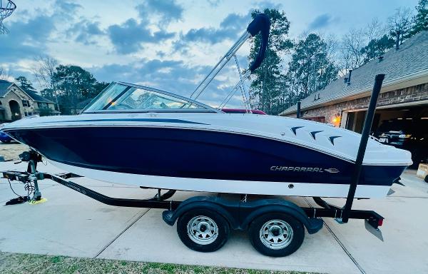 2019 Chaparral 21 H2O Ski & Fish