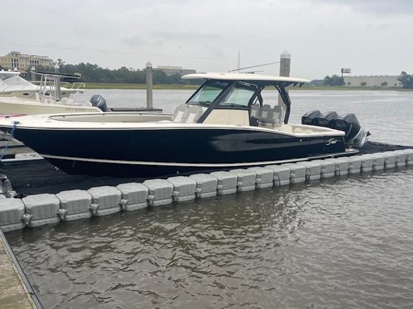 2022 Scout 355 LXF CC