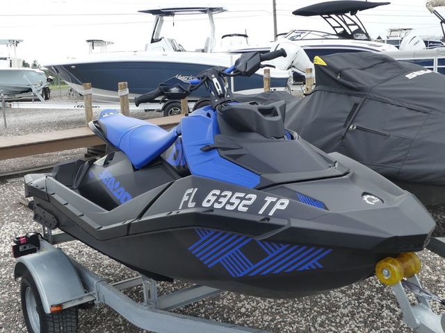 2023 Sea-Doo Spark® Trixx™ 3-up Rotax® 900 H.O. ACE™ IBR