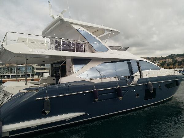 2022 Azimut 72