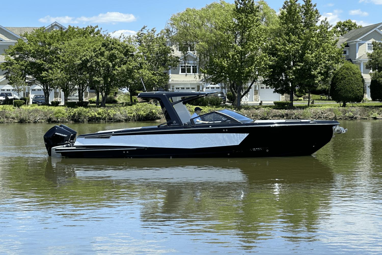 2024 Aviara AV32 Outboard