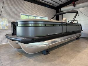 Viaggio X22S 2026 Viaggio X22S pontoon boat in showroom, sleek design, modern features.