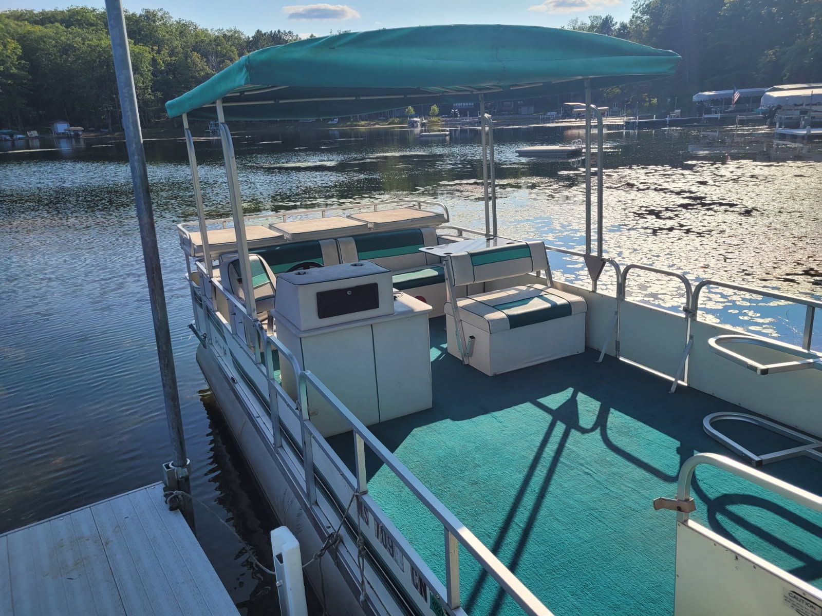 1990 Weeres Suntanner 24