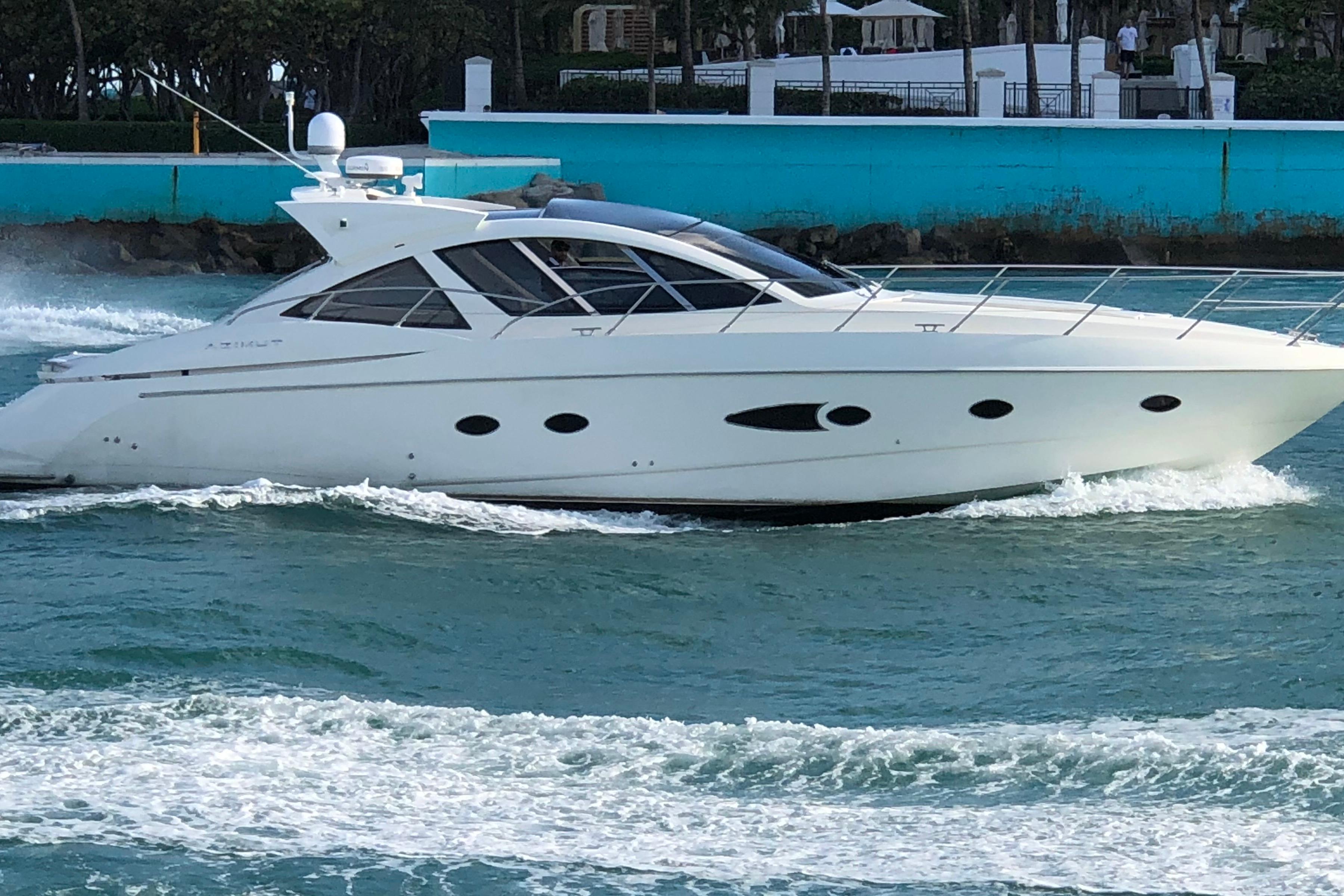 2010 Azimut Atlantis 54
