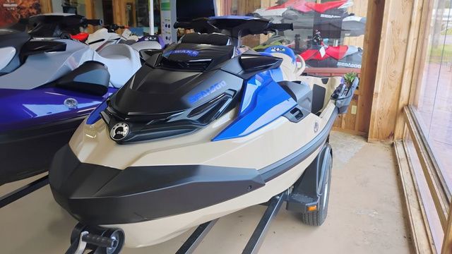 2025 Sea-Doo WAKE™ PRO 230