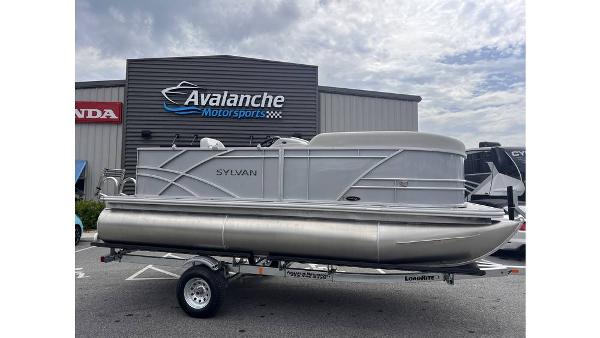 Sylvan Mirage 818 Cruise 2024 Sylvan Mirage 818 Cruise pontoon boat at Avalanche Motorsports.