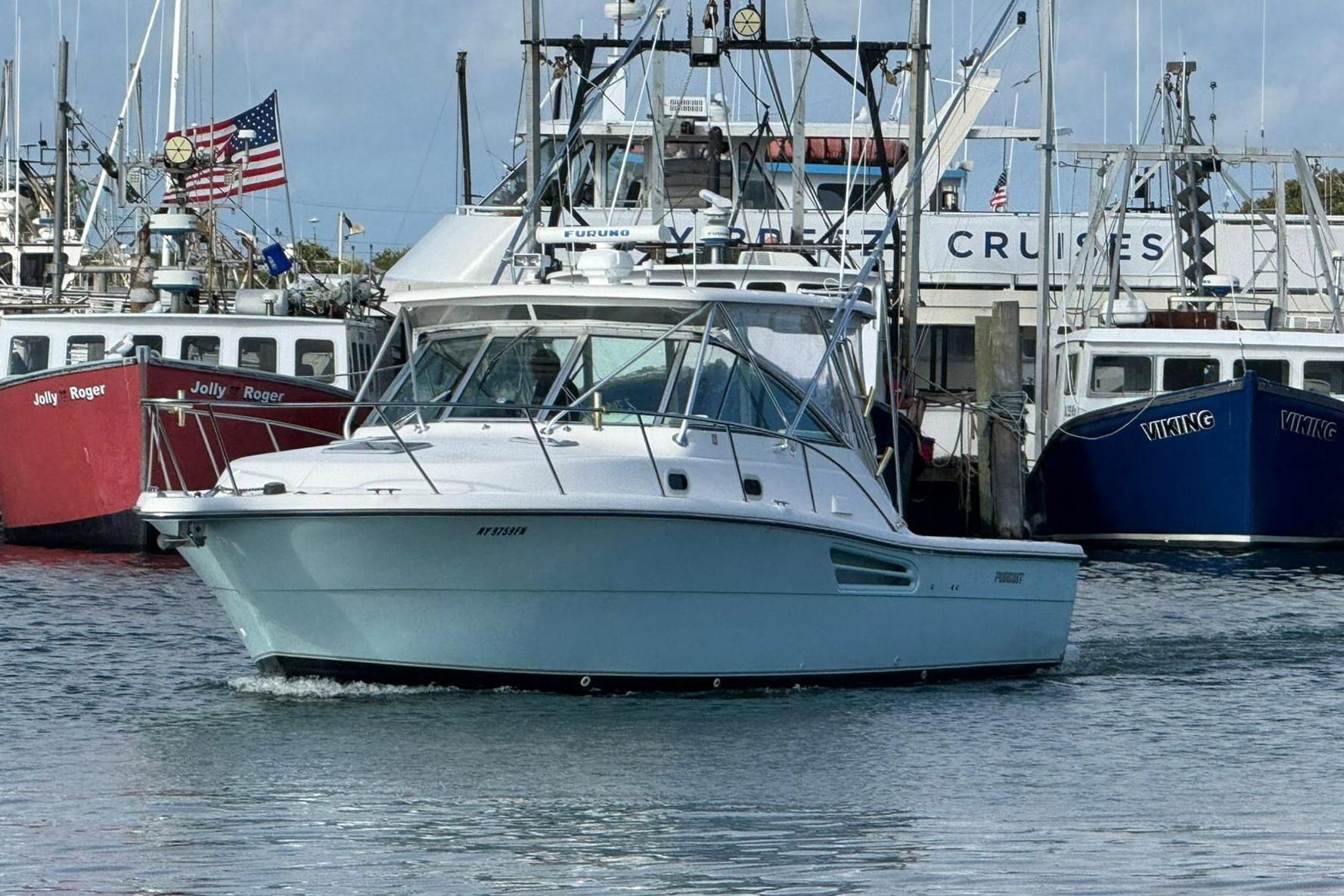 2004 Pursuit 3400 Offshore