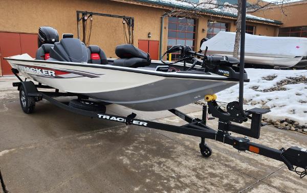 2025 Tracker Pro Team 175