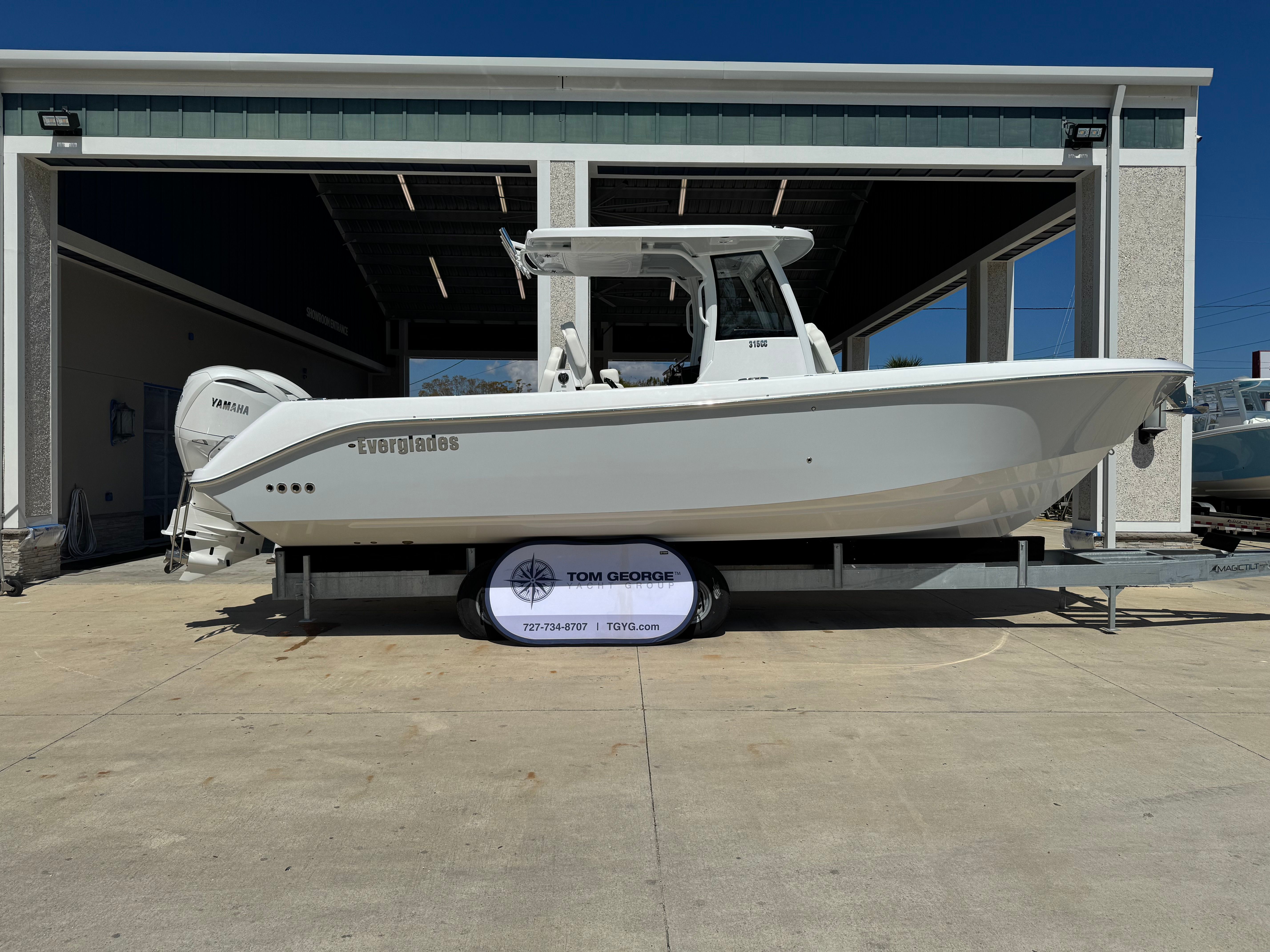 2025 Everglades 315 Center Console