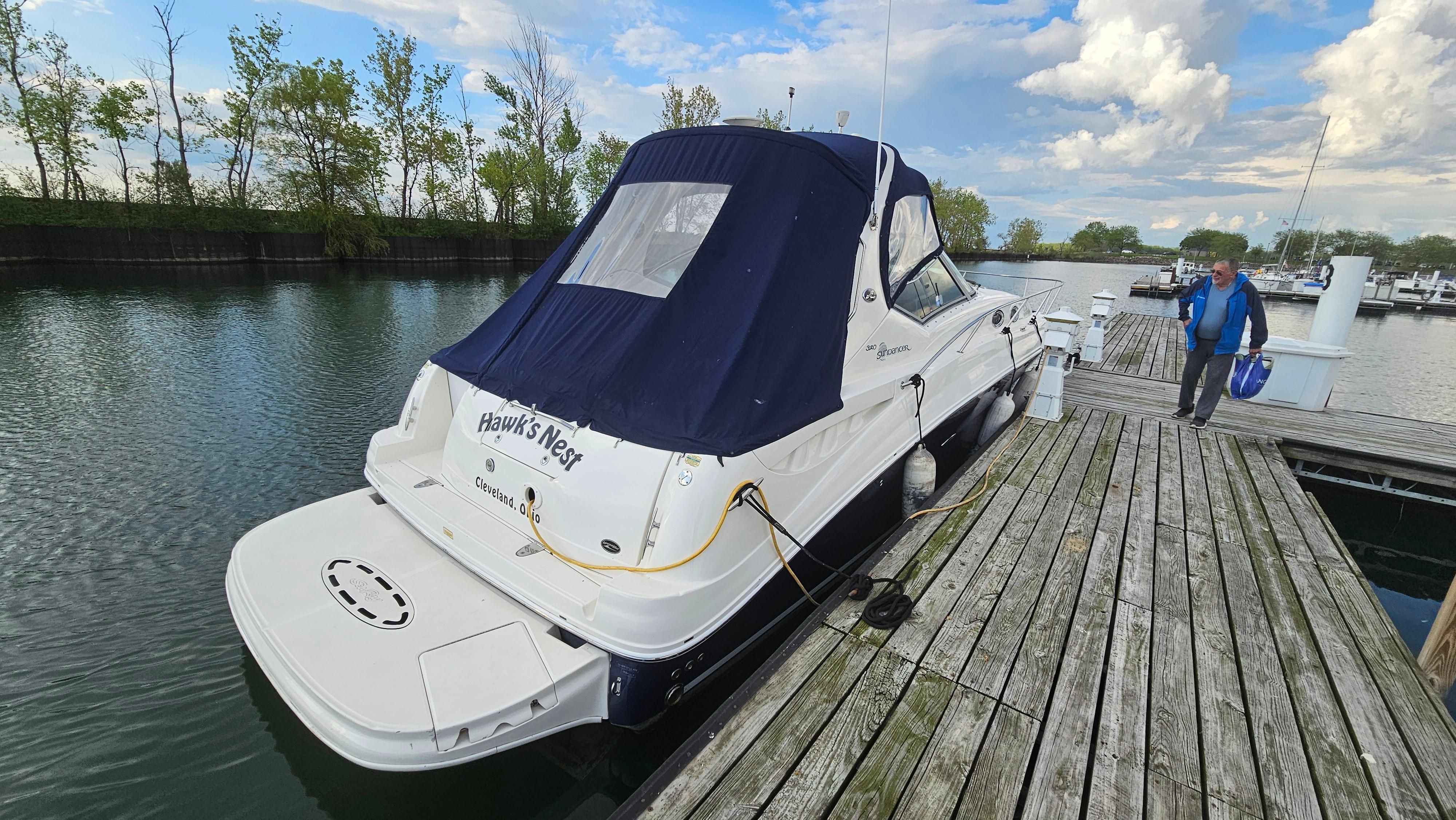 2005 Sea Ray 320 Sundancer