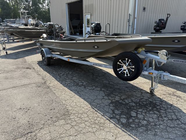 2024 Gator Trax 1544