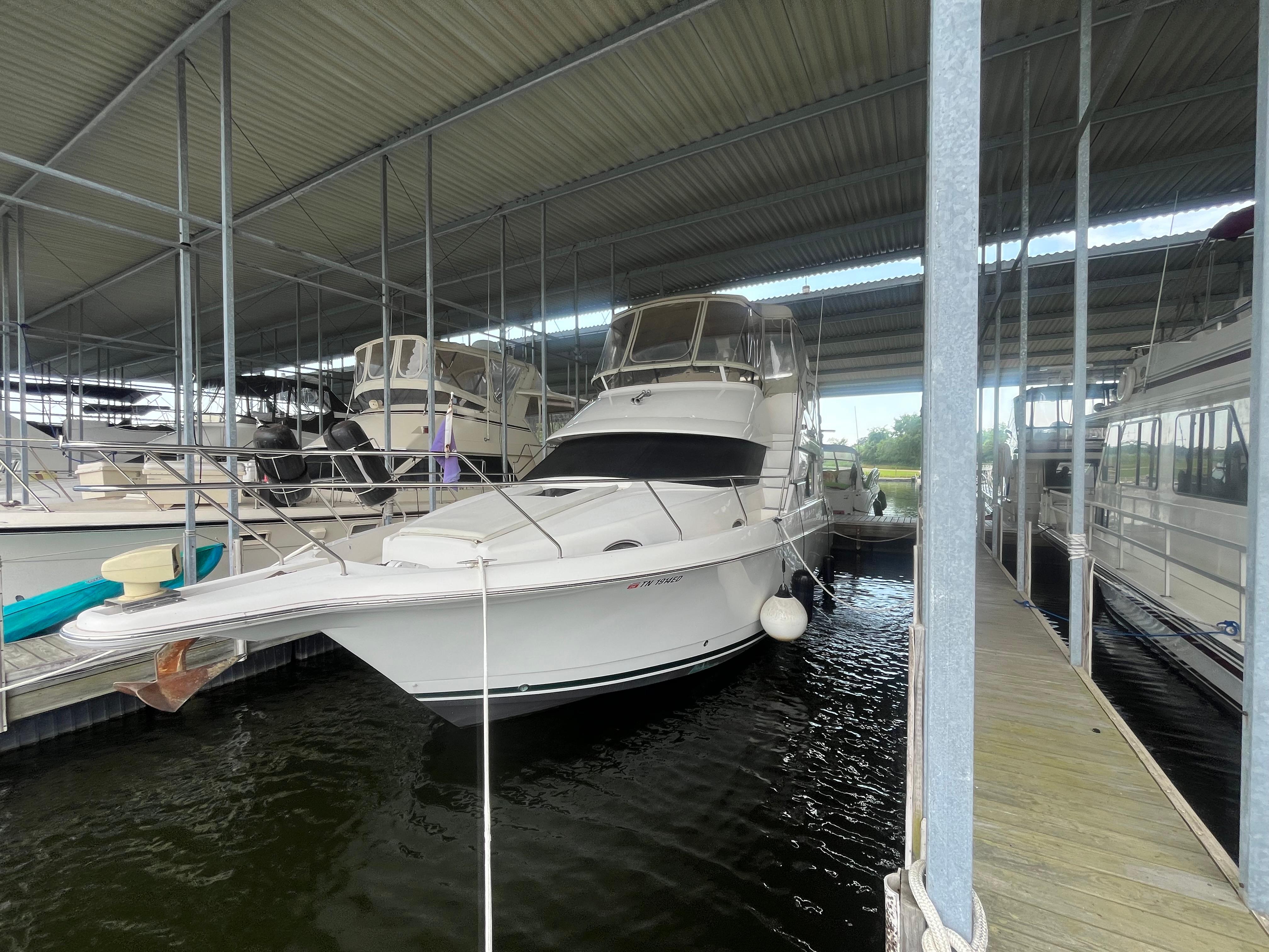 1999 Silverton 392 Motor Yacht