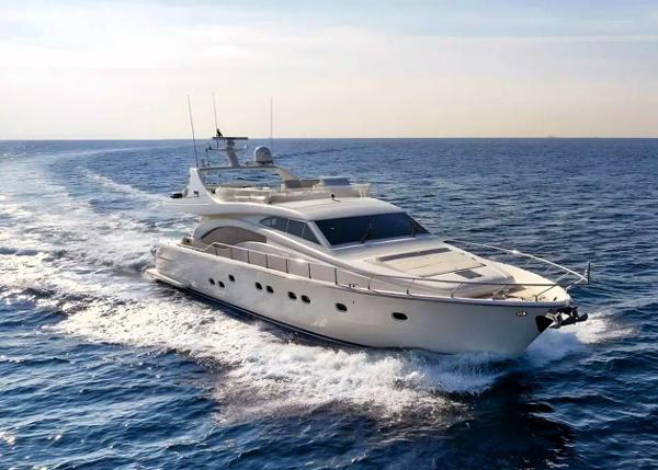 2001 Ferretti Yachts 68 Fly