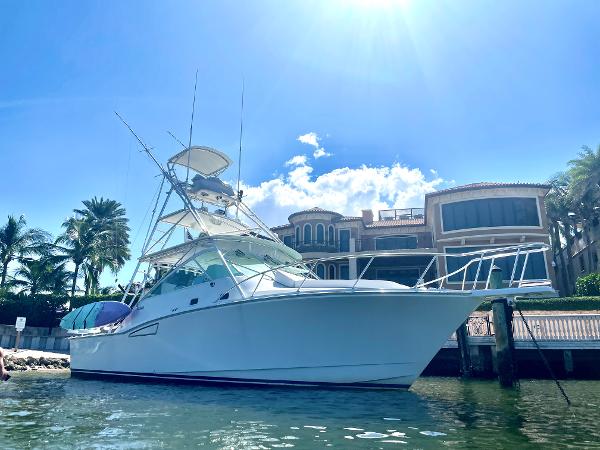 2001 Cabo 35 Express
