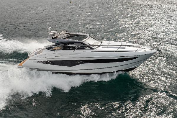 2025 Princess V40