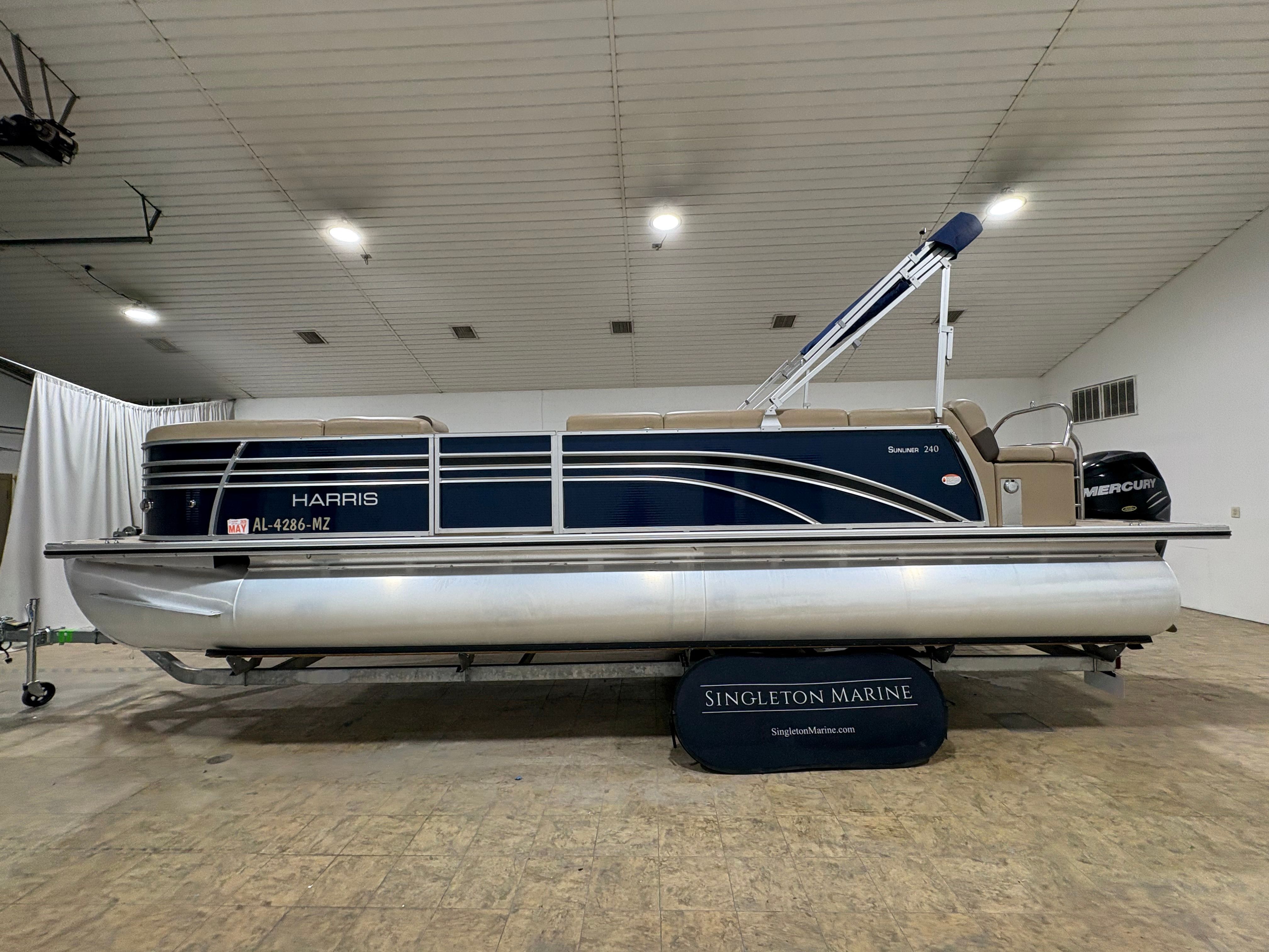 2017 Harris Sunliner 240