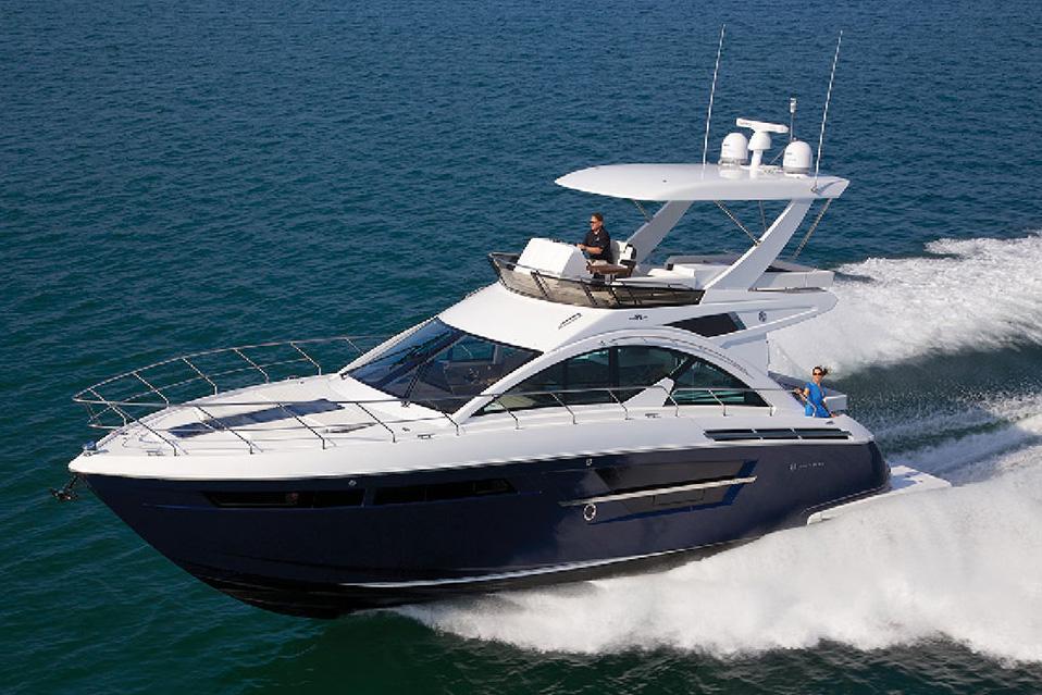 Cruisers Yachts Boat image