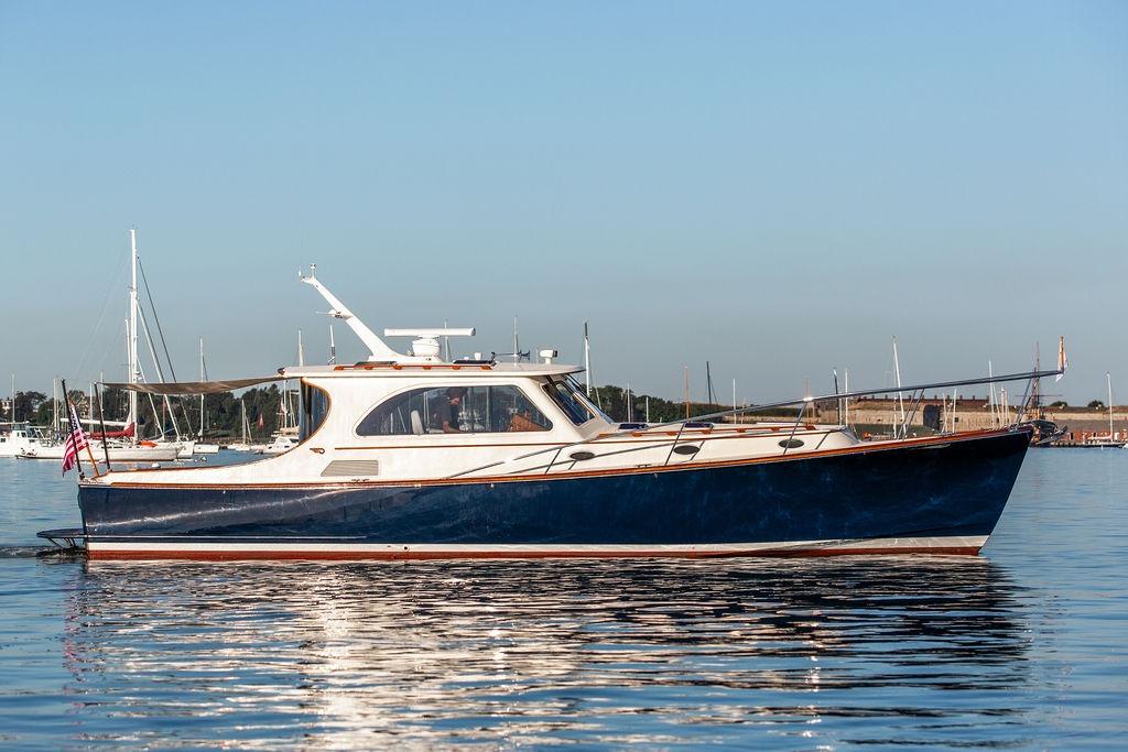 2005 Hinckley Talaria 44