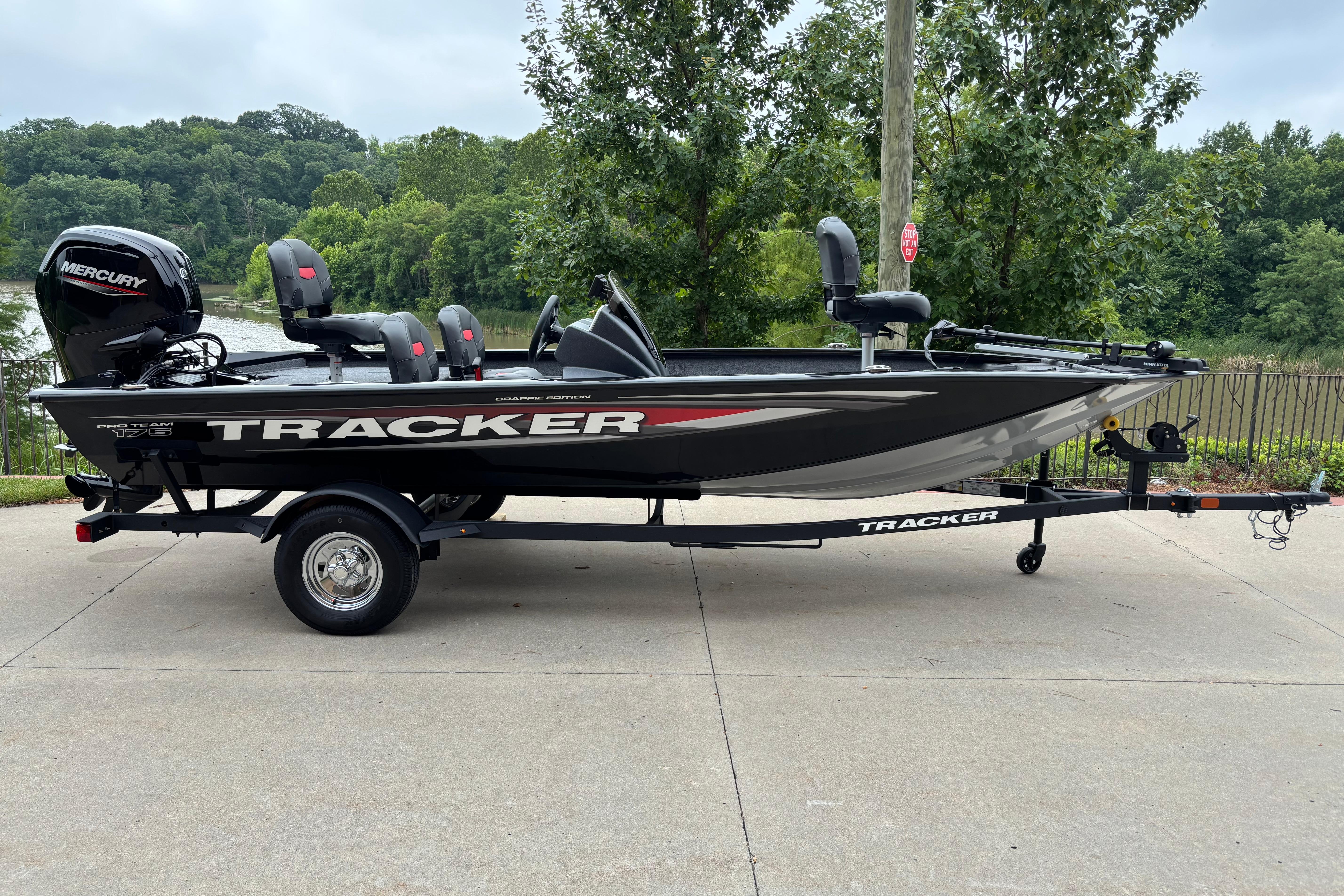 2026 Tracker Pro Team 175 Crappie Edition
