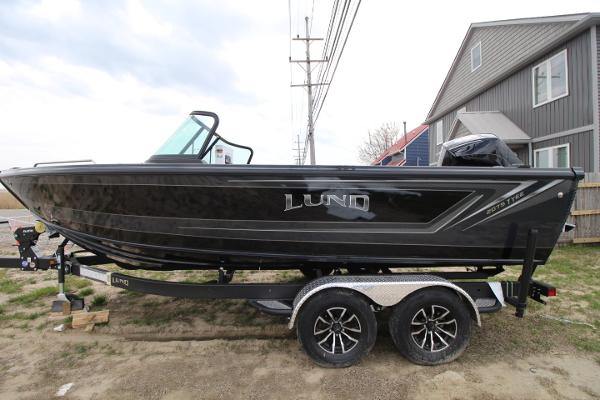 2025 Lund 2075 Tyee