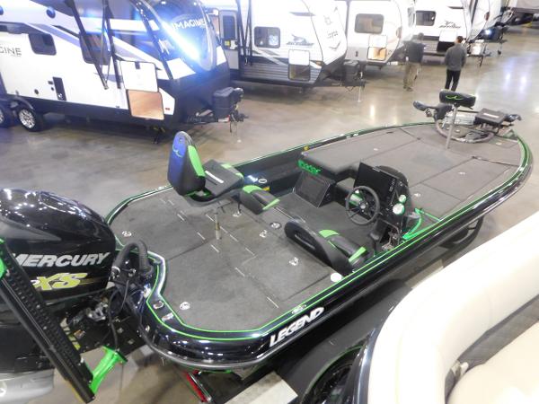 2016 Legend Boats V20 VC