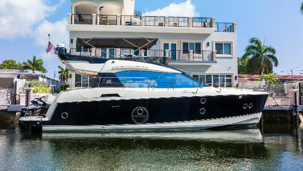 Monte Carlo Yachts MC5