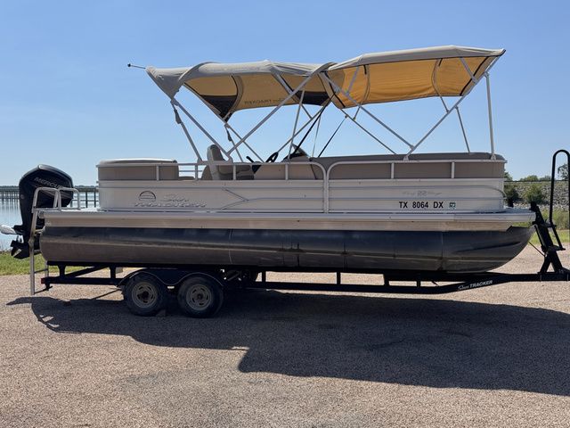 2017 Sun Tracker Party Barge 22 DLX