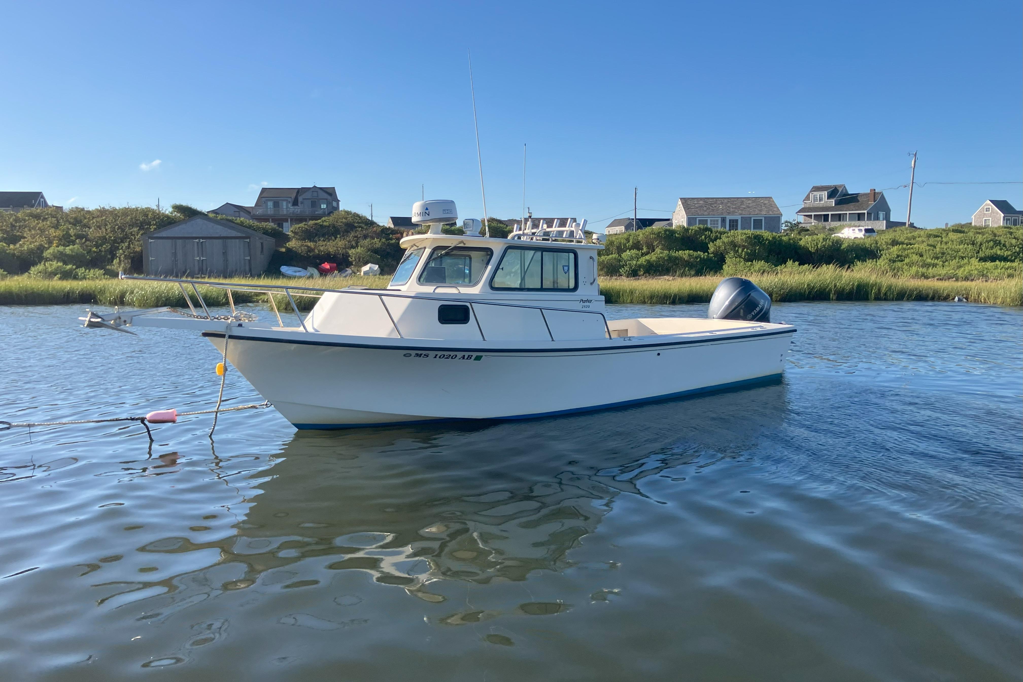 2001 Parker 2520 Sport Cabin