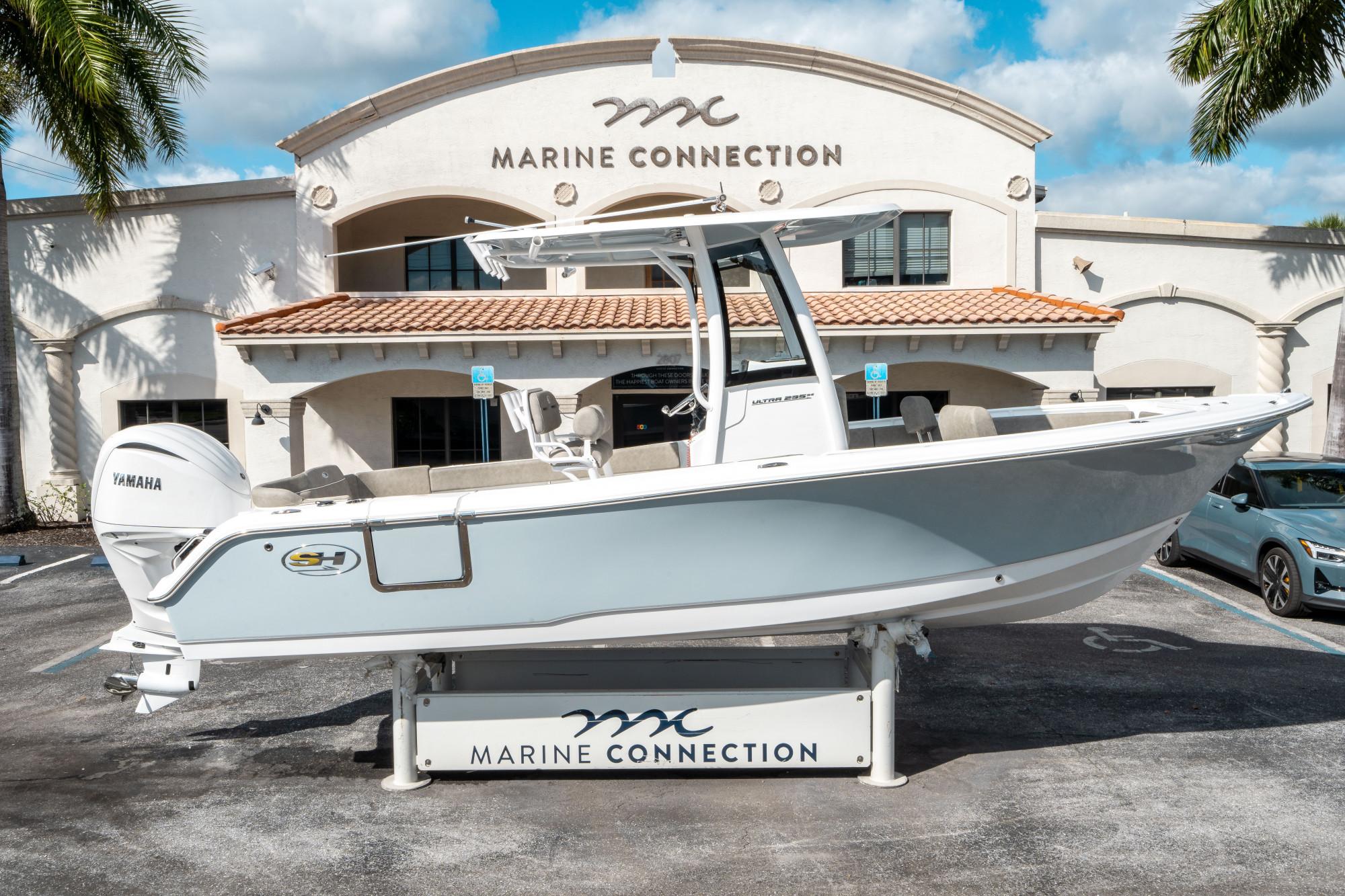 2025 Sea Hunt Ultra 235 SE