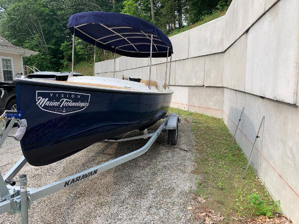 Vision Marine Technologies Fantail 217 2023 Vision Marine Technologies Fantail 217 boat on Karavan trailer.